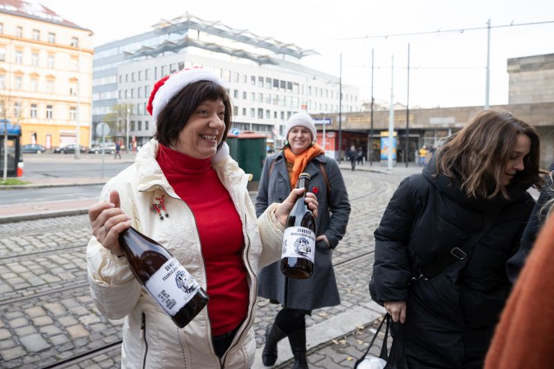 Tramvaj vánočně frčela již po desáté!