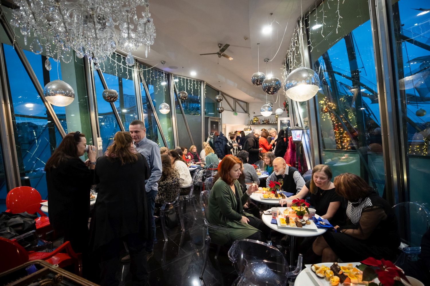 Vykřesali jsme s novináři jiskry vánoční atmosféry