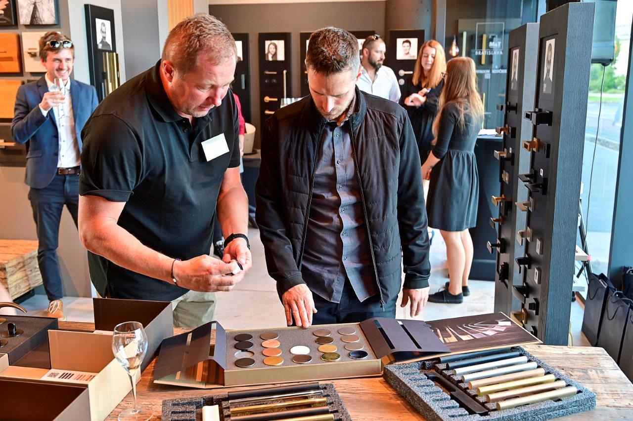 MT showroom setkani s architekty a novinari foto 2 zdroj MT