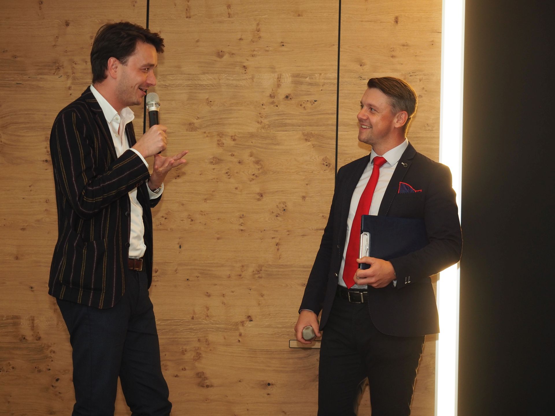 arch.Ondrej Chybik slavnostni otevreni showroom JAP foto zdroj J.A.P.