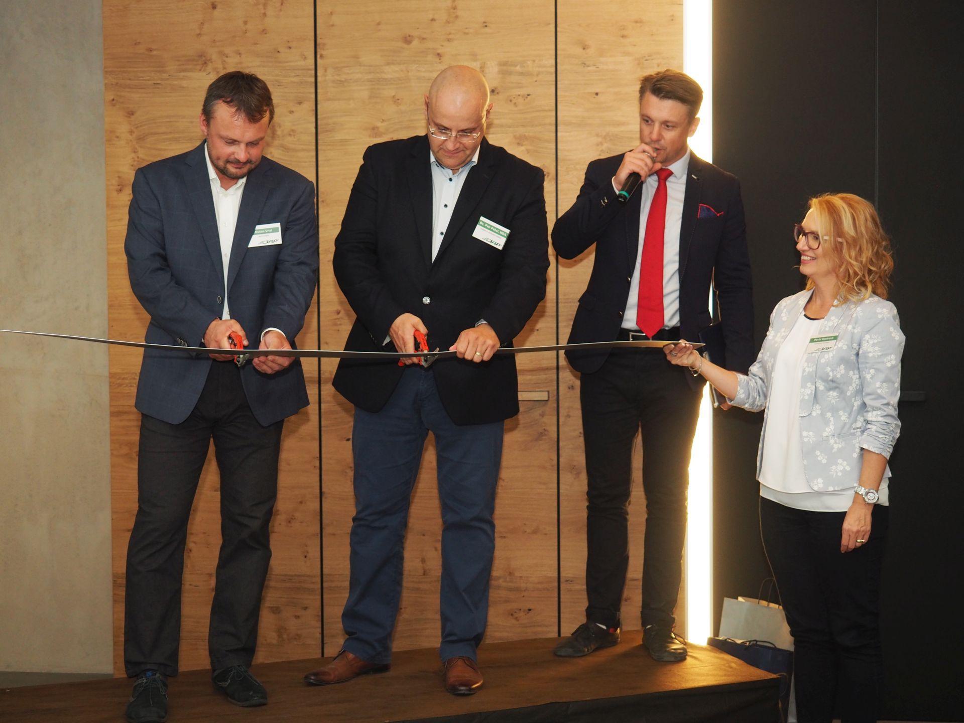 prestrihnuti hlinikove pasky foto zdroj J.A.P.