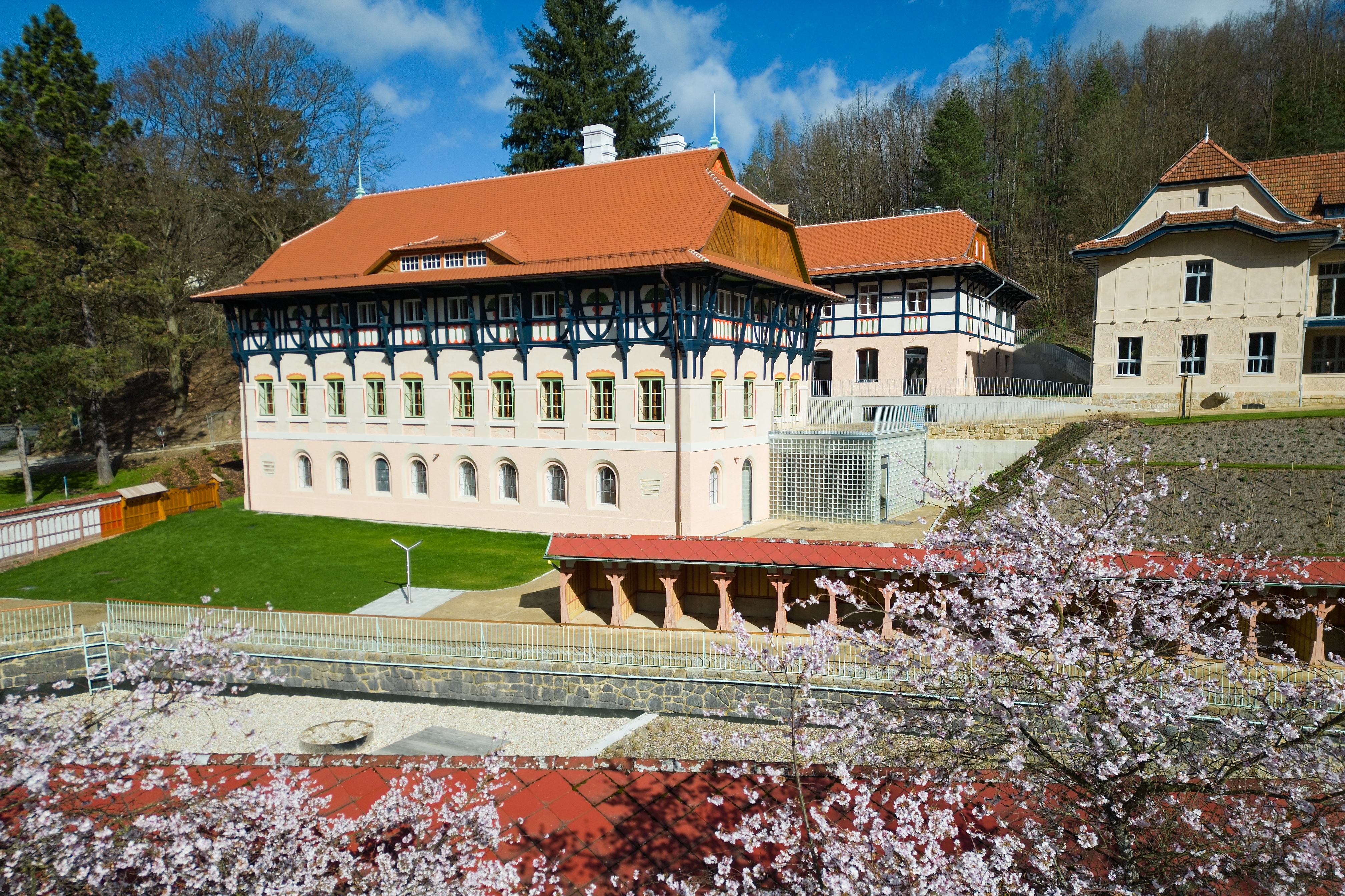 Foto Slunecni lazne Luhacovice exterier 1 foto zdroj Lazne Luhacovice a.s