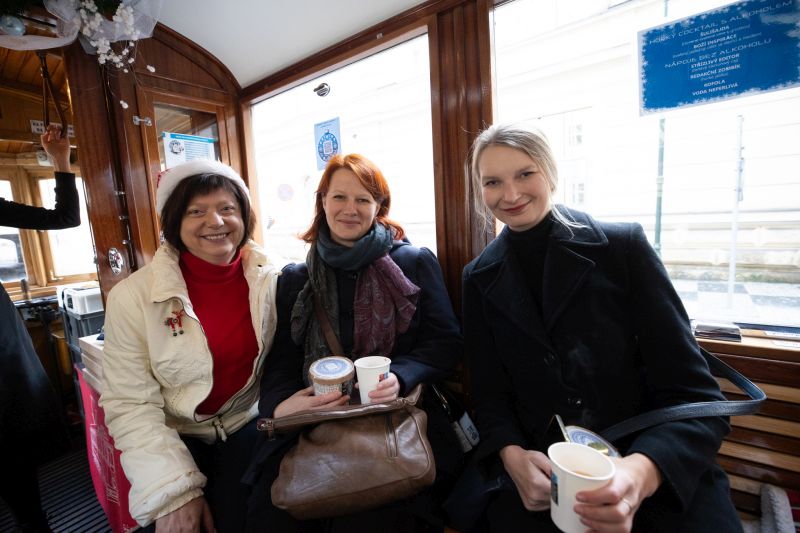 Vánoční tramvaj foto zdroj DENDRIT 64