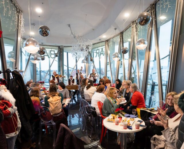 Vykřesali jsme s novináři jiskry vánoční atmosféry