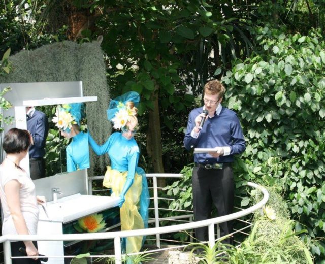 …KDYŽ SE PŘÍRODA VZHLÉDNE V KOUPELNOVÉM NÁBYTKU DŘEVOJASU?