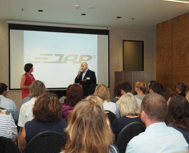 Já vás srovnám…do roviny!