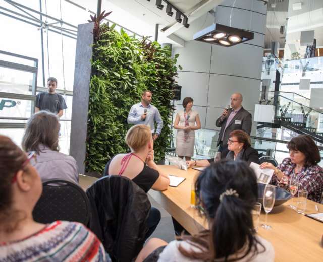 KAPSU SLOŽIT, TEĎ!