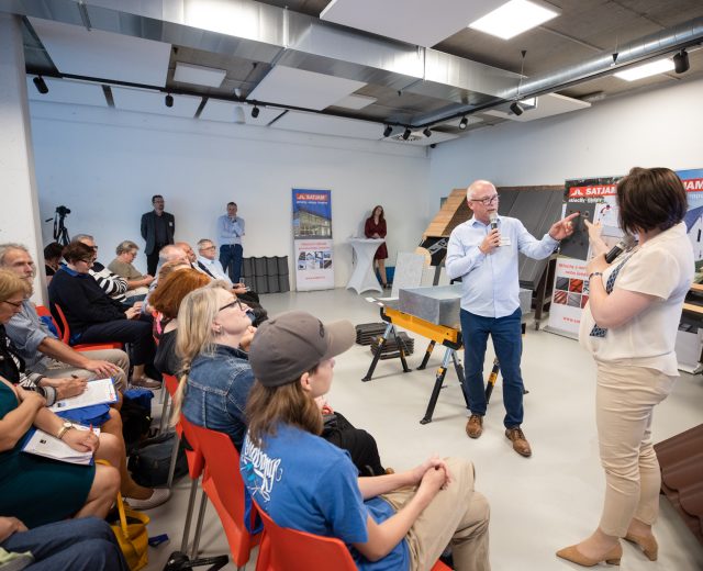 Zbořili jsme mýty o plechových střechách