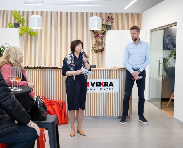 Přivezli jsme novináře do dřevohliníkových Lázní