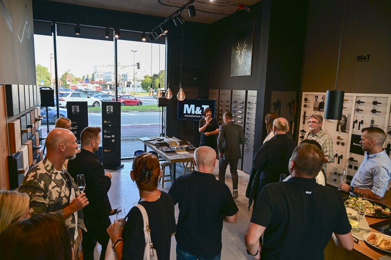 M&T showroom s architekty